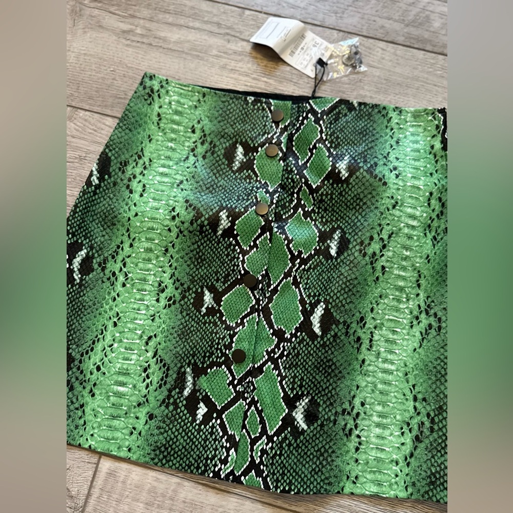 stradivarius Green and Black Snake-Print Mini Skirt